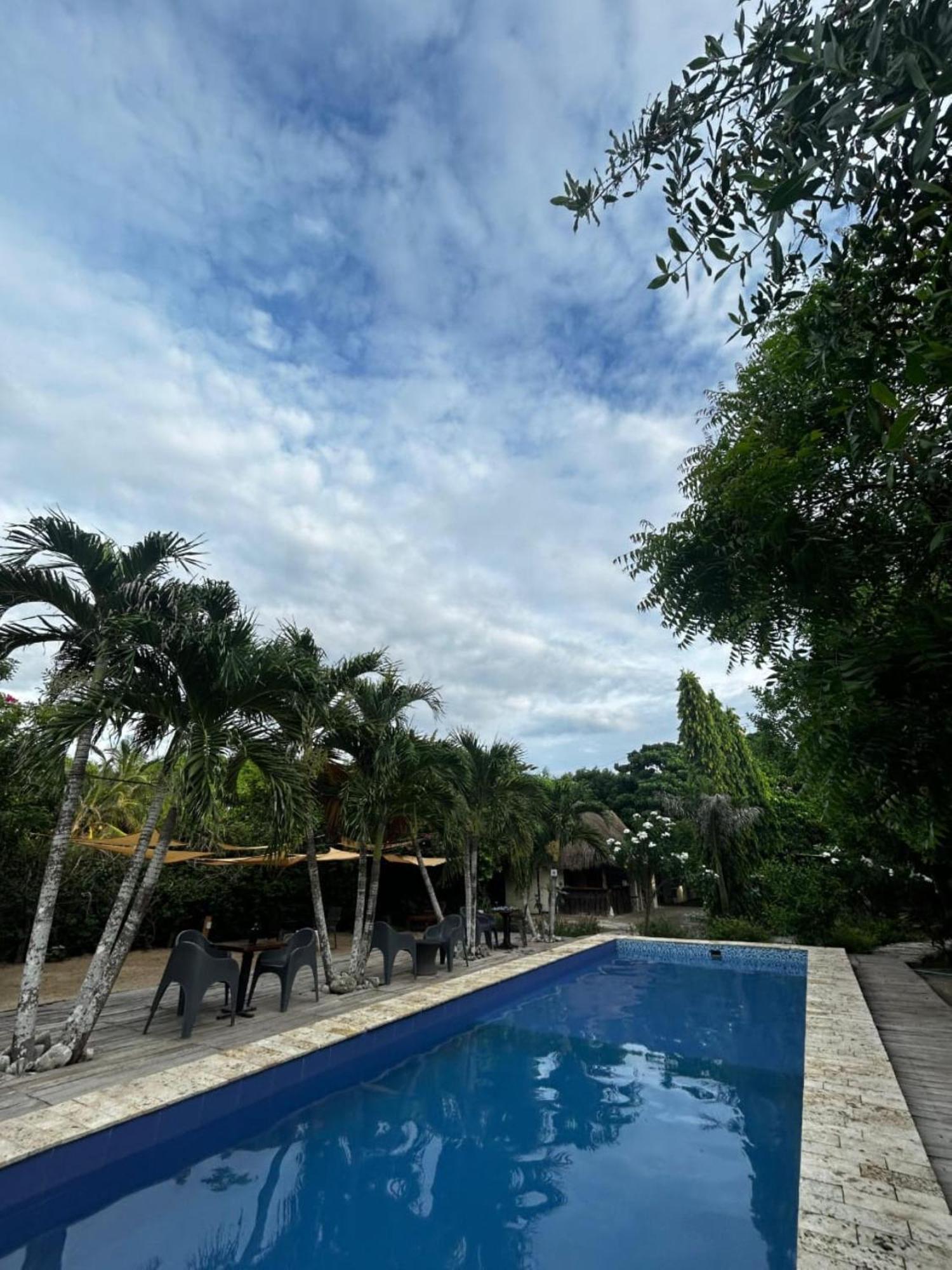Amalife Beach Club & Hotel Tierra Bomba Exteriör bild